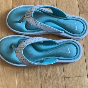 Nike flip flops